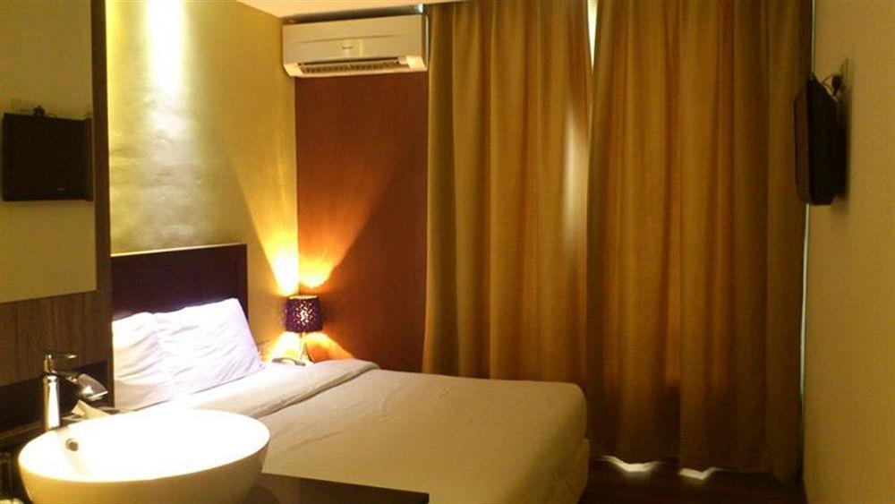 Zotel Business & Leisure Hotel Kuching Eksteriør bilde